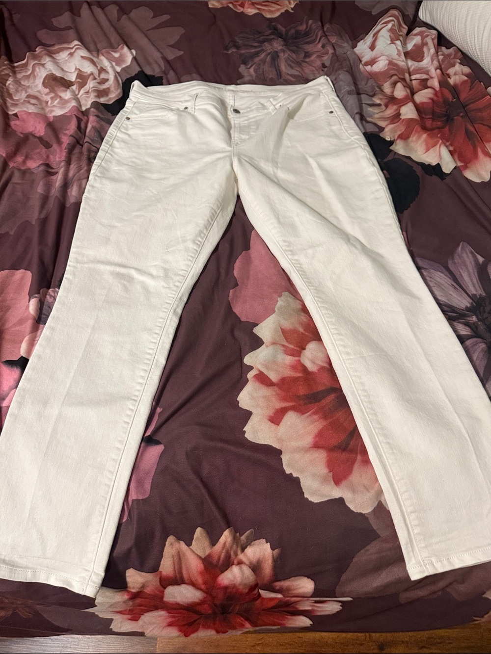 Old Navy White Straight-Leg Jeans
